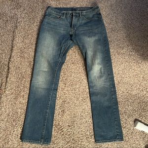 GAP Men’s Premium Slim Straight Jeans/ 32x32/ Medium Wash